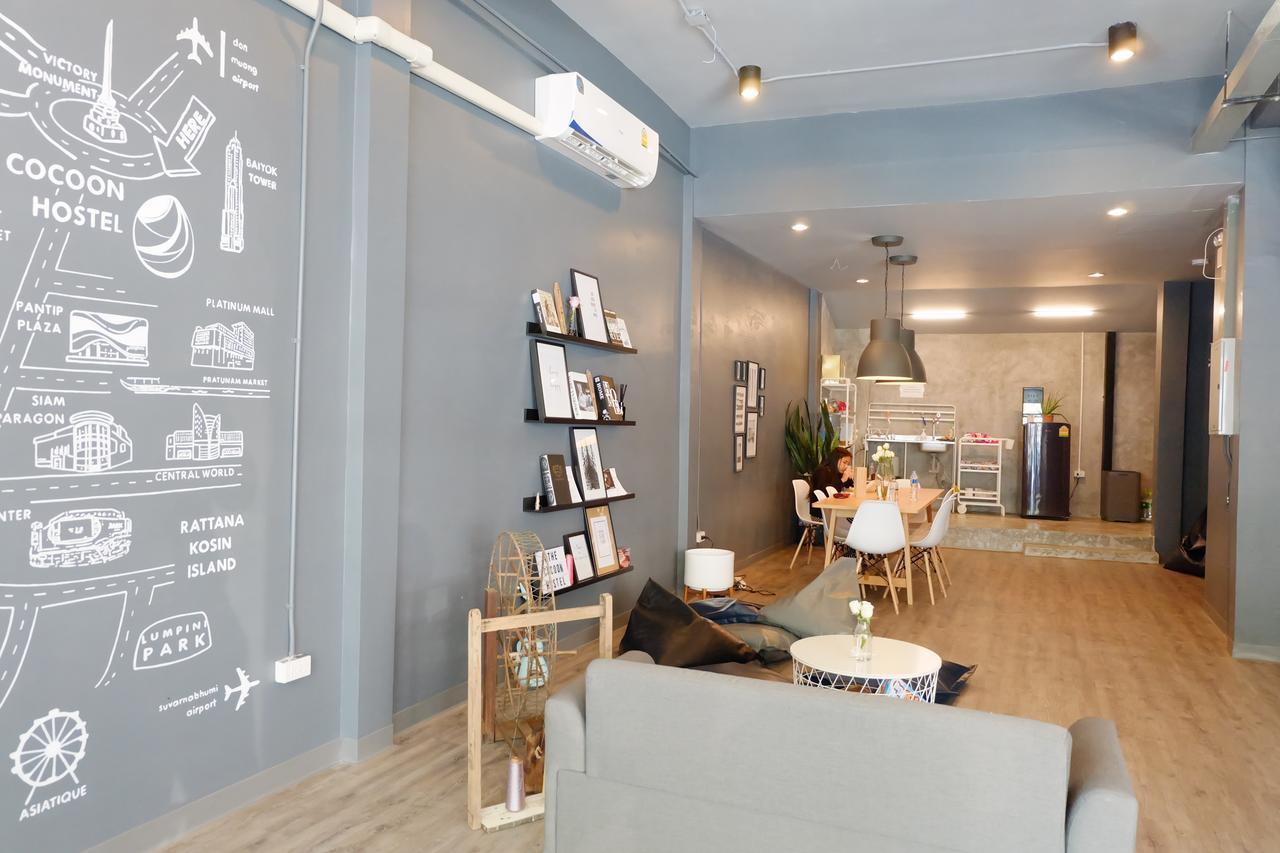 The Cocoon Hostel Bangkok Extérieur photo