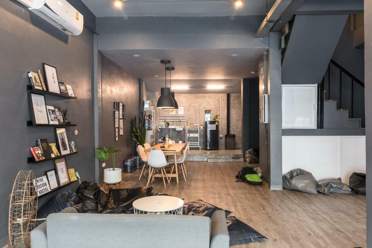 The Cocoon Hostel Bangkok Extérieur photo
