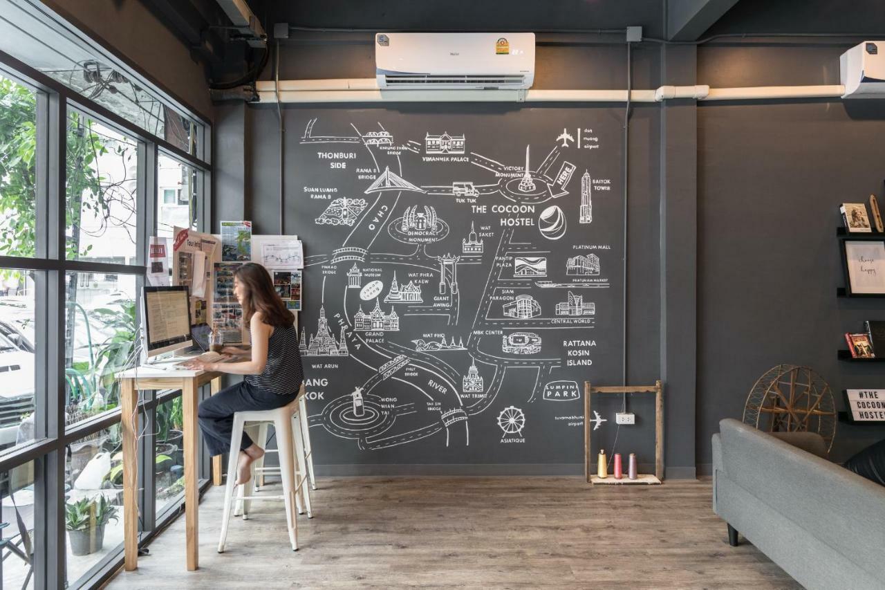 The Cocoon Hostel Bangkok Extérieur photo
