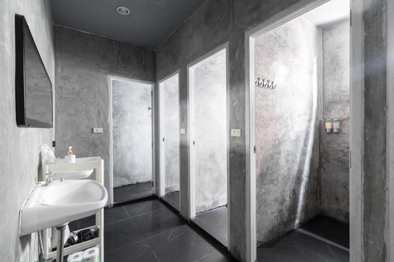 The Cocoon Hostel Bangkok Extérieur photo
