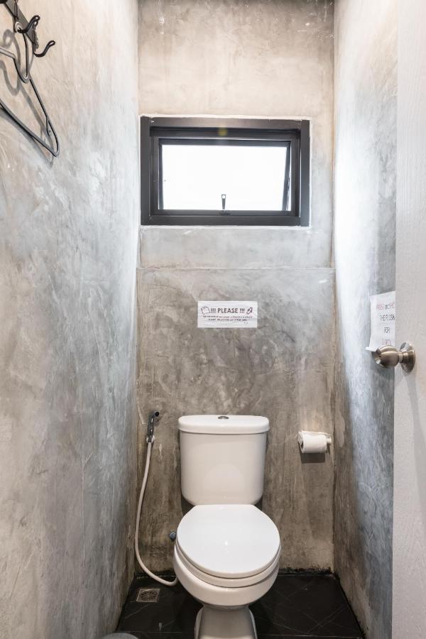 The Cocoon Hostel Bangkok Extérieur photo